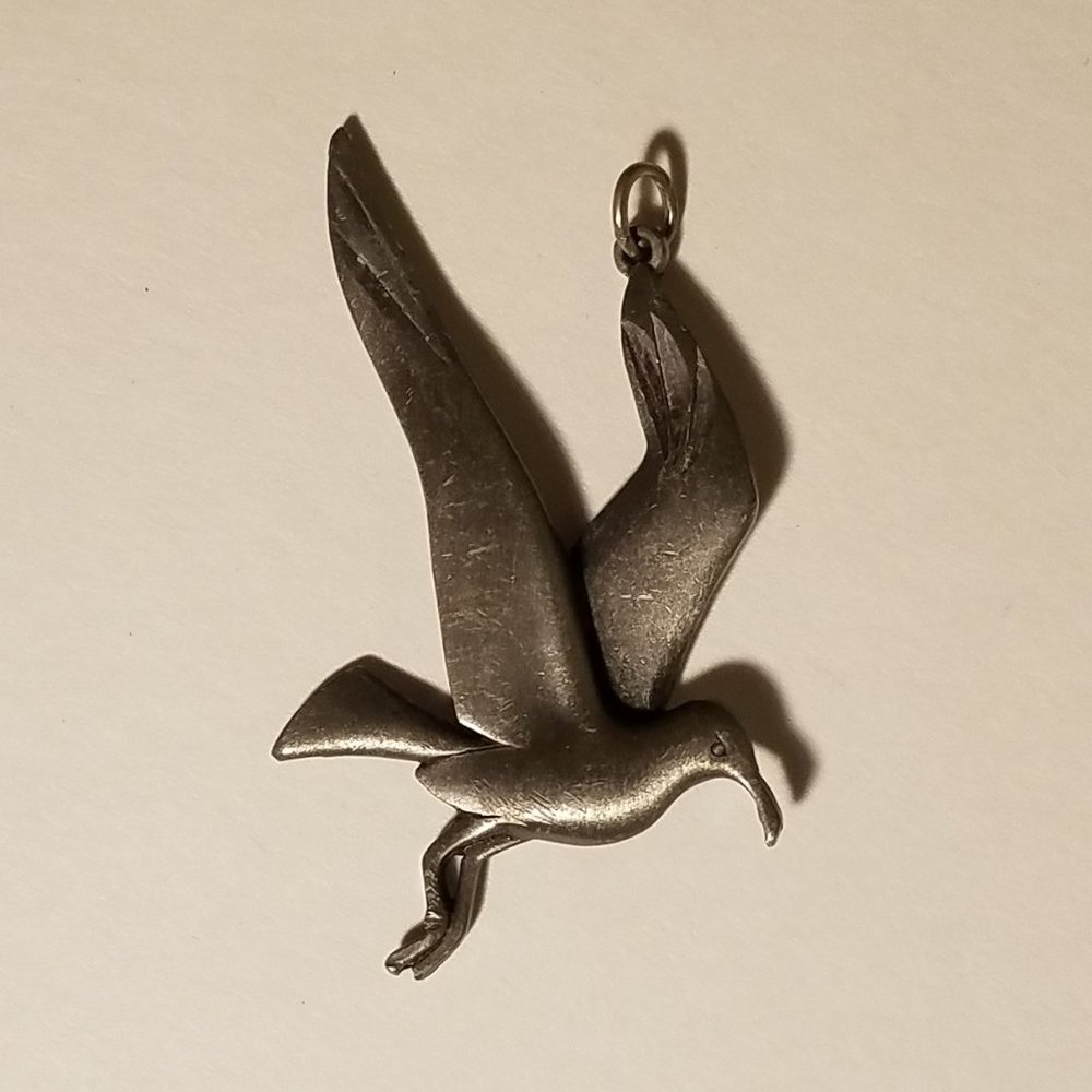Vintage Pewter Seagull Pendant - Picture 3 of 4